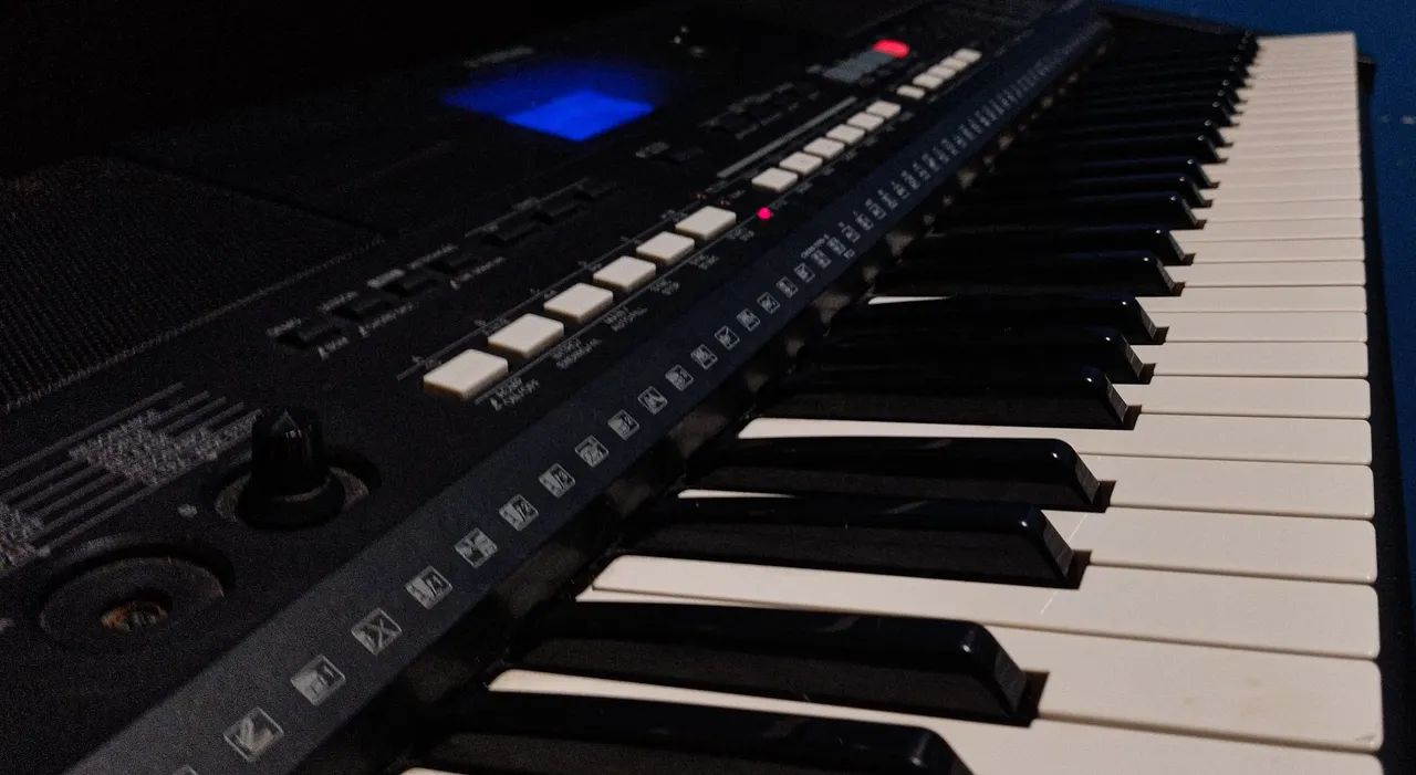 Teclado yamaha psr e-433 - Foto 2
