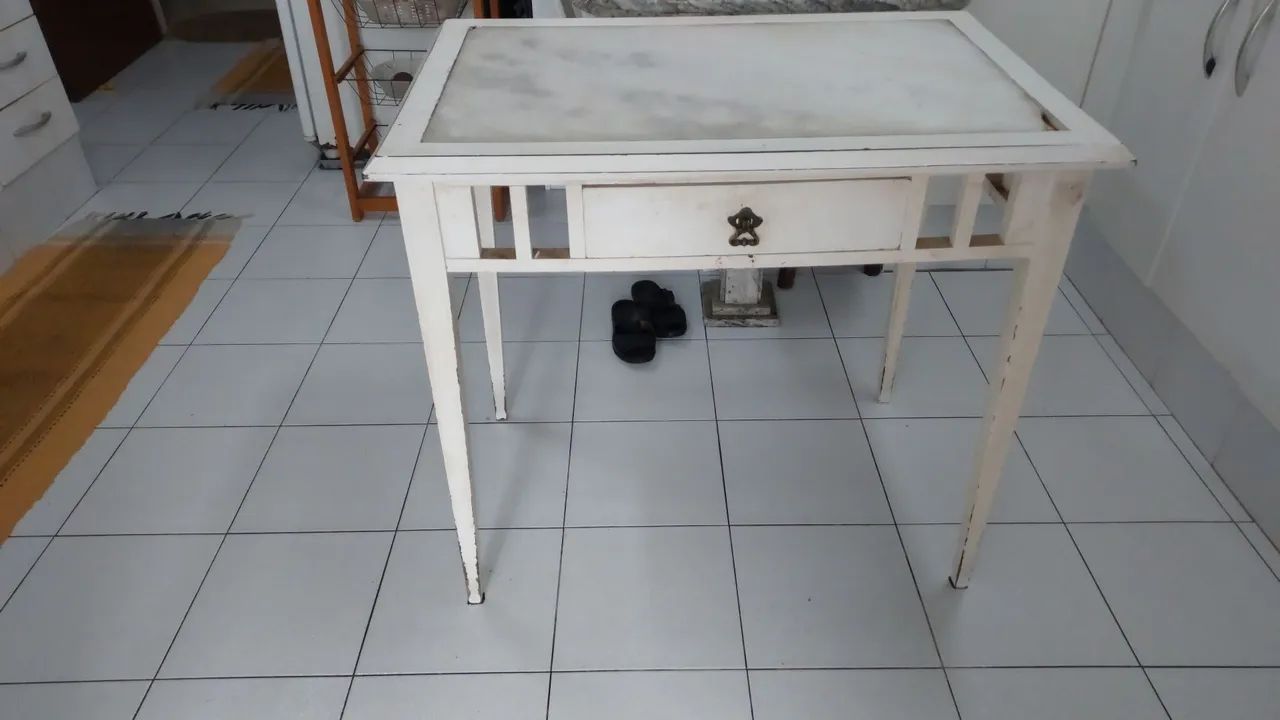 Mesa estilo inglês com + de 100 anos