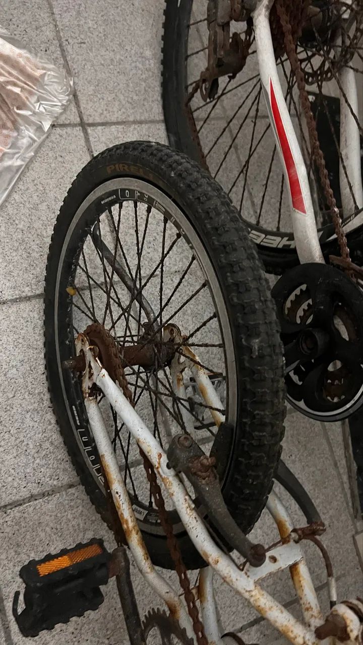 Bicicletas (Grande e Pequena)  - Foto 4