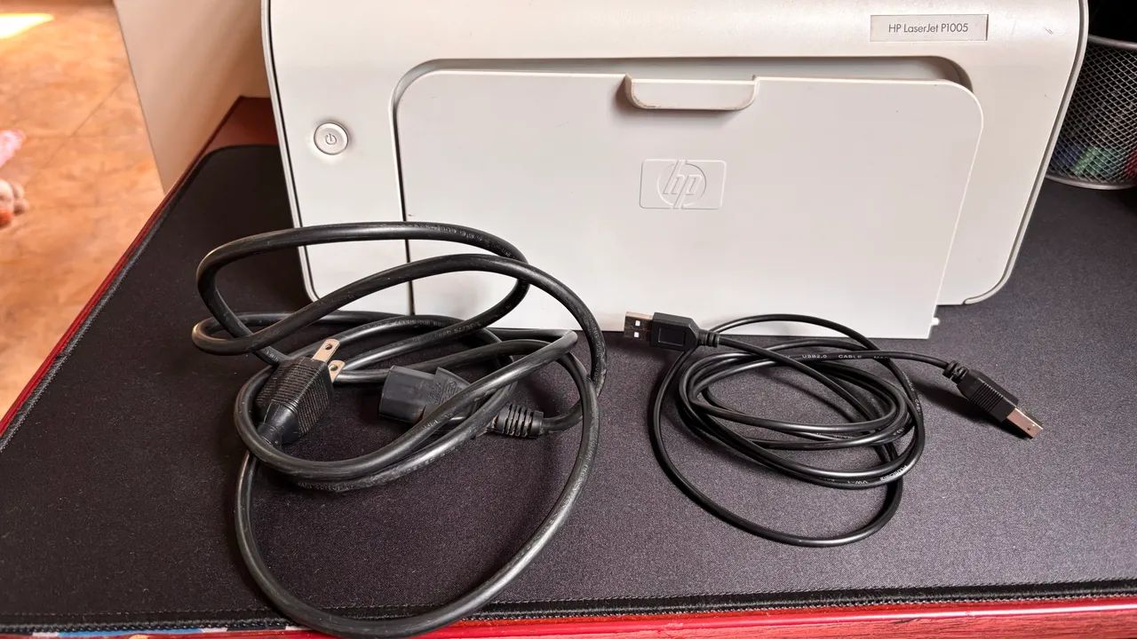 Impressora HP LaserJet P1005 monocromática USB - Foto 4