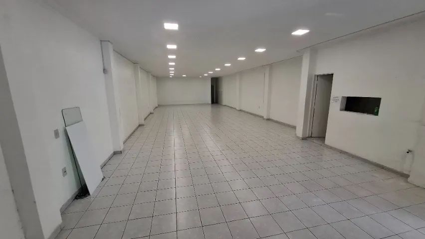Alugo prédio comercial  salão(140 m²) e 06 salas comerciais - Excelente Localização - Foto 4
