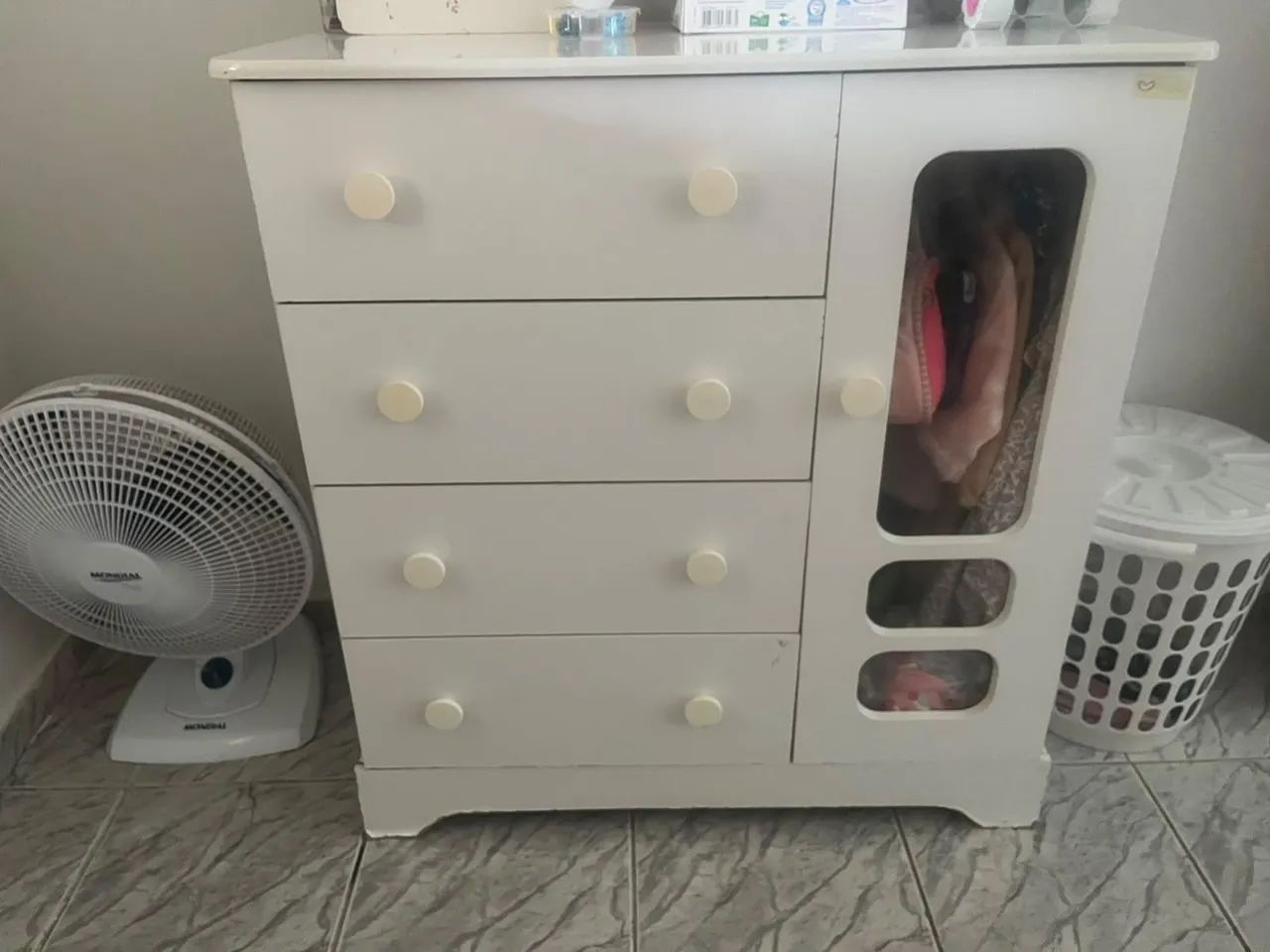 Vendo cômoda de criança 