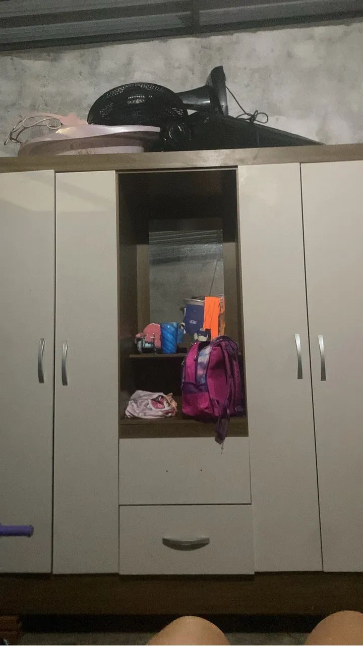 Guarda-roupa semi novo 380