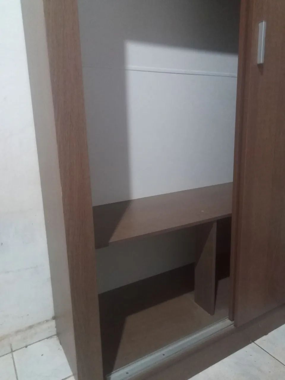 GUARDA ROUPA DUAS PORTAS DE CORRER - Foto 2