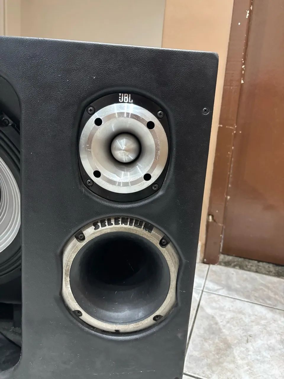 Caixa de som JBL para carros - Foto 4