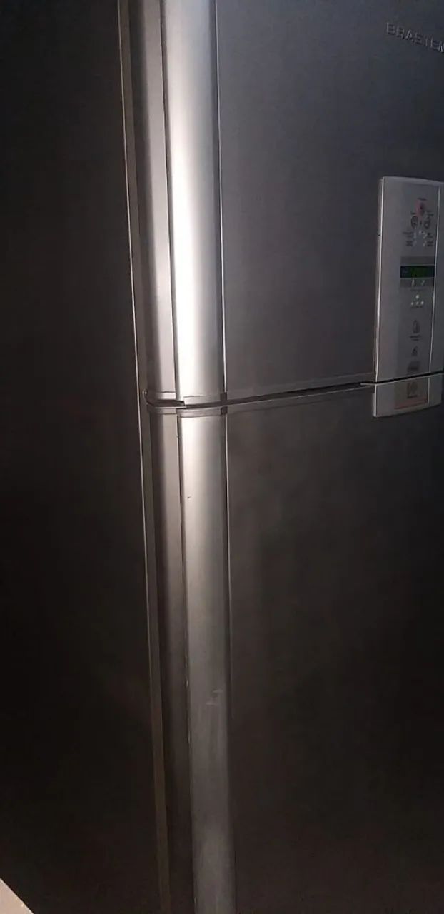 Geladeira Frost free funcionando perfeitamente, impecável 