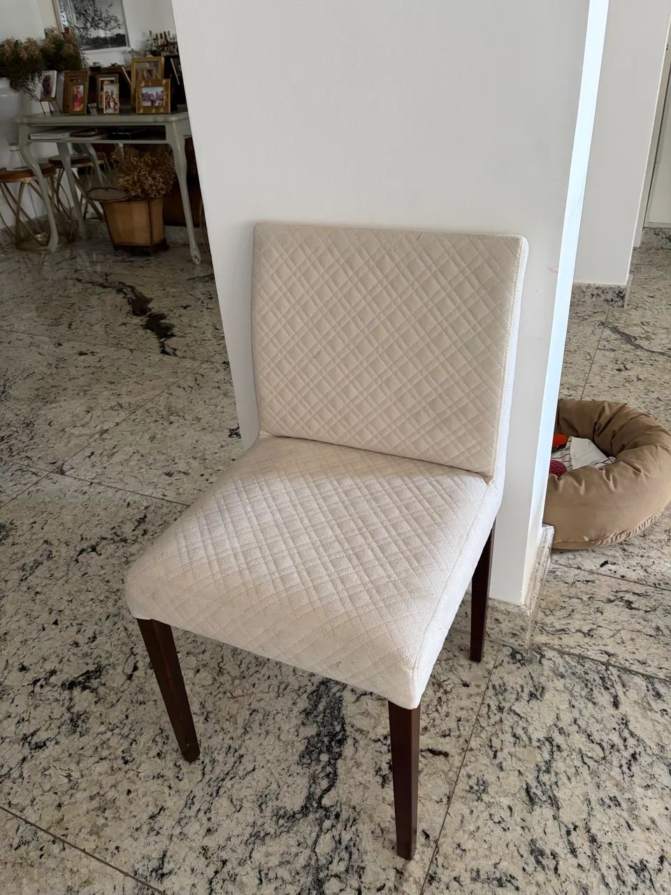 Vendo mesa de jantar com oito cadeiras  - Foto 2