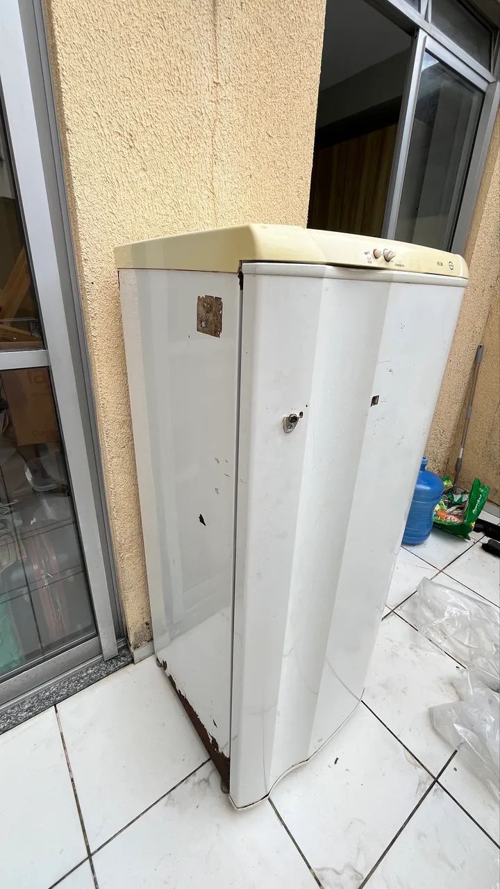 Geladeira Eletrolux RE28 - Foto 4