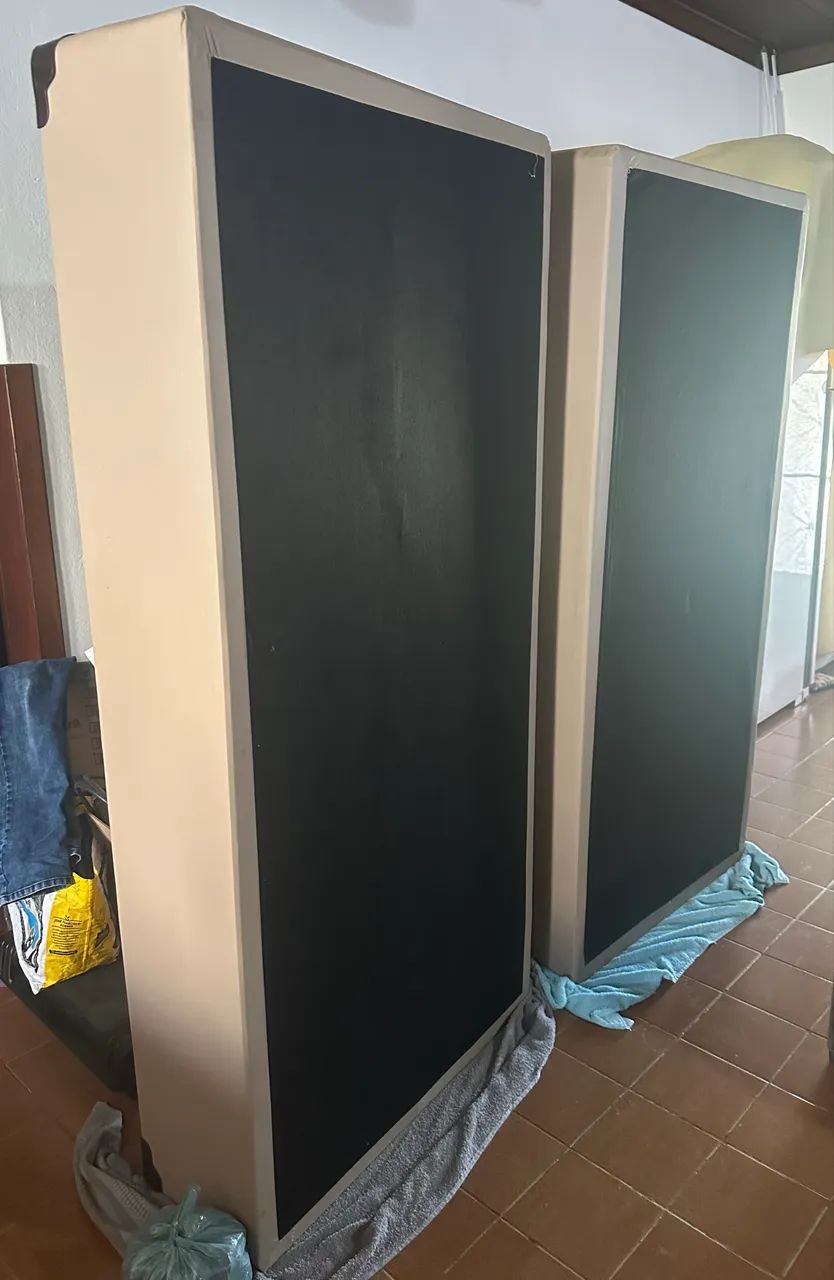 Vendo 3 base solteiro + 3 colchão solteiro  - Foto 2