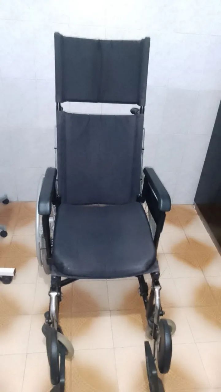 Cadeira de rodas  - Foto 2