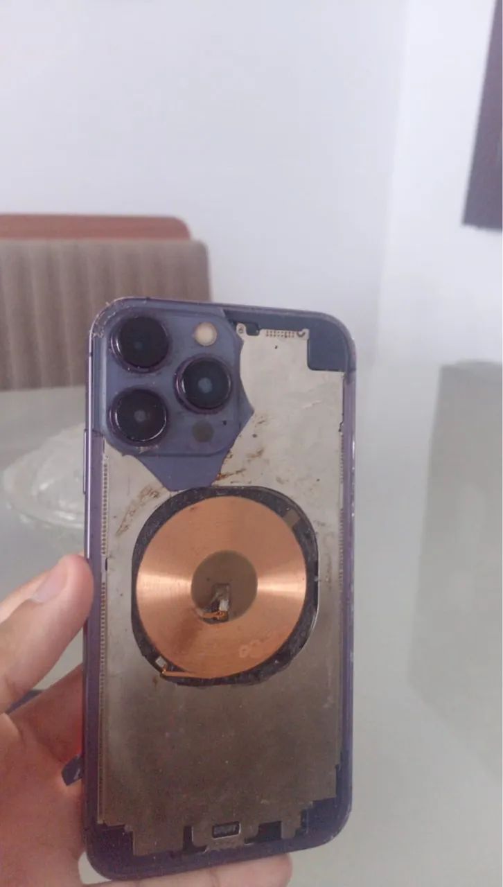 iPhone XR na carcaça 14 pro max 