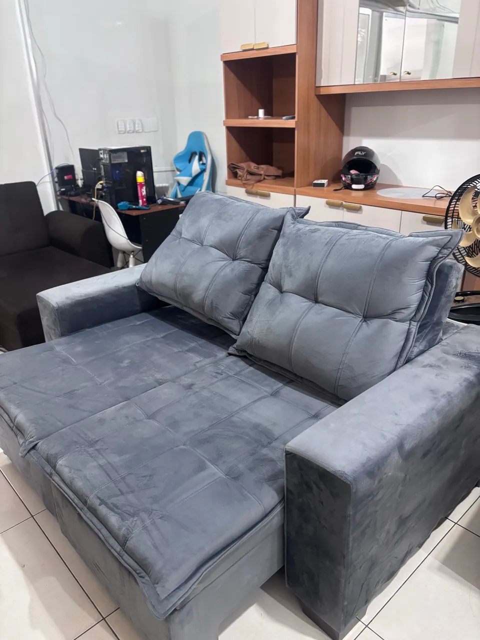 Sofá retrátil reciclável com baú 