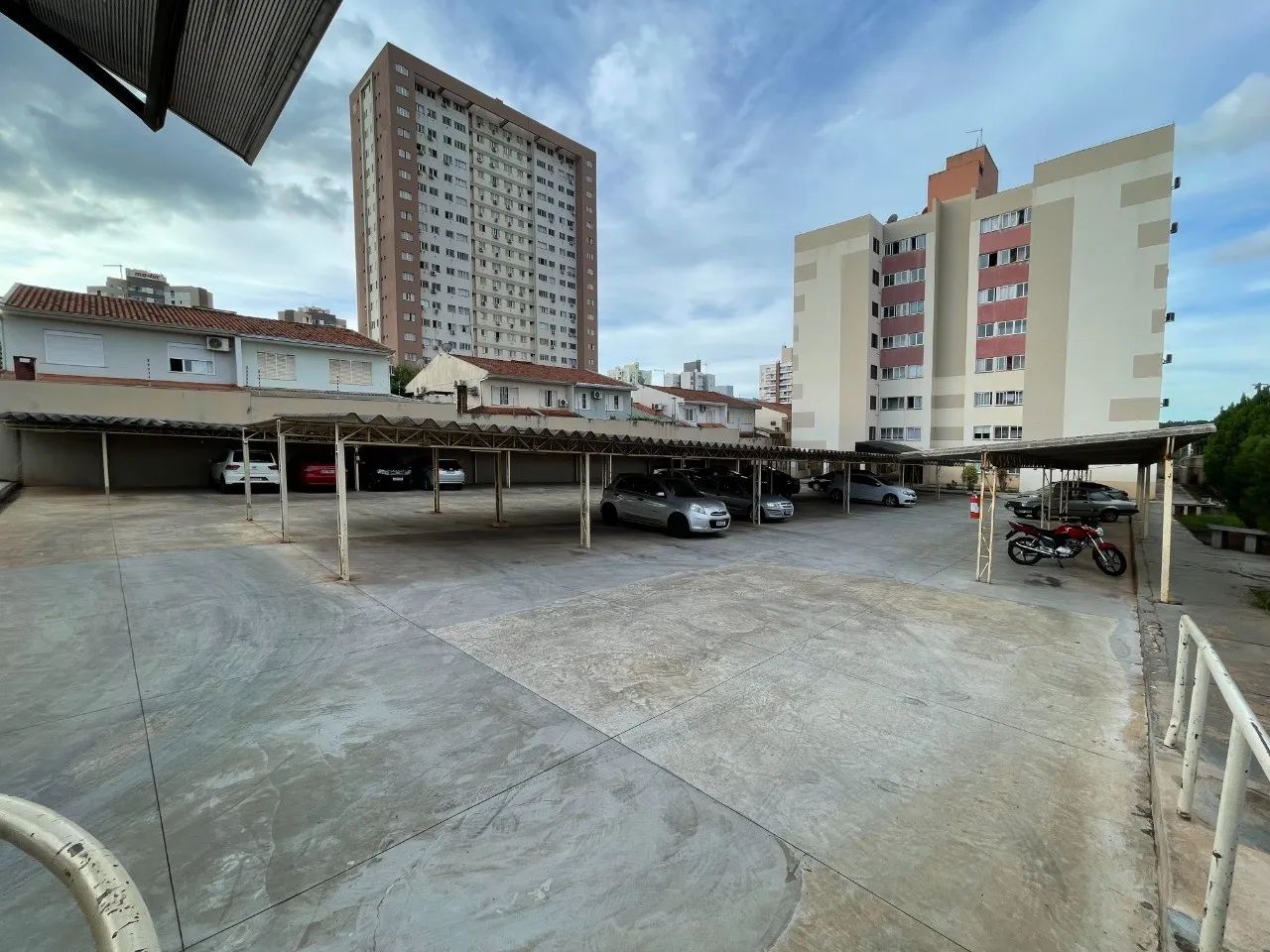 Locação - Apartamento na Vila Bosque em Maringá - Foto 2