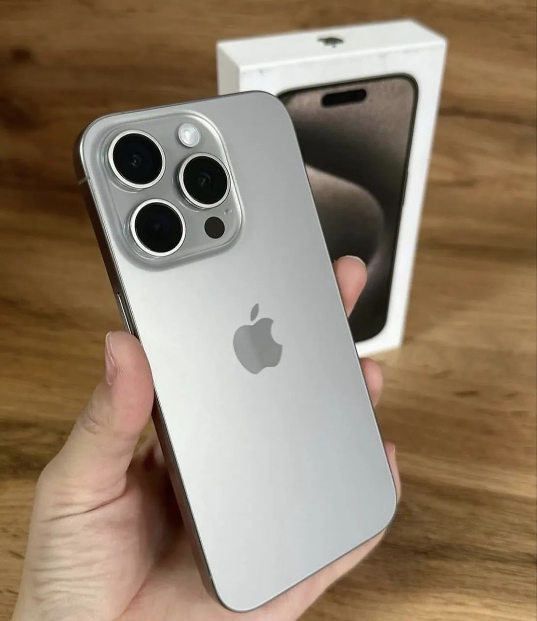 iPhone 15 pro semi novo com garantia da loja  - Foto 4