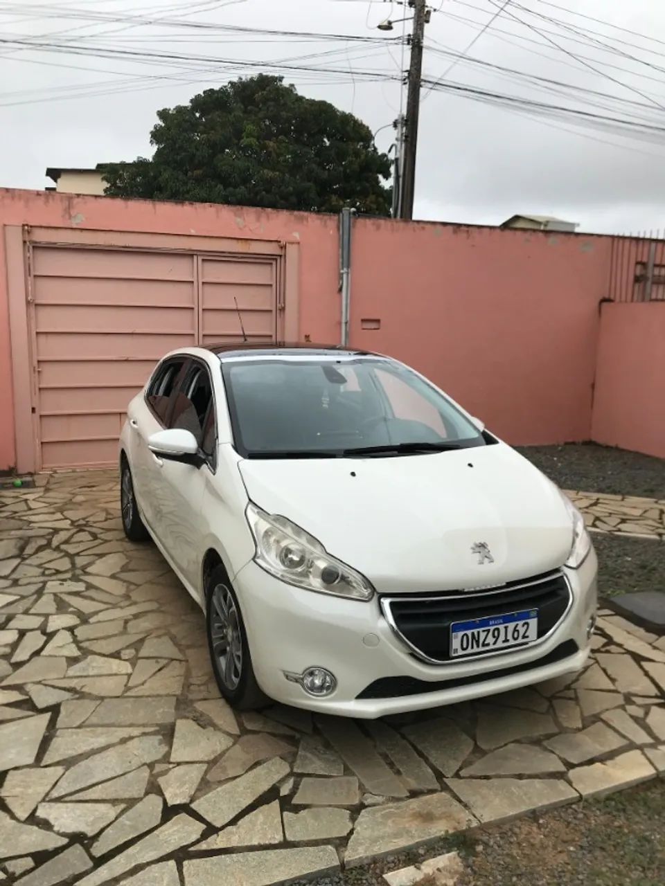 Peugeot 208 2014