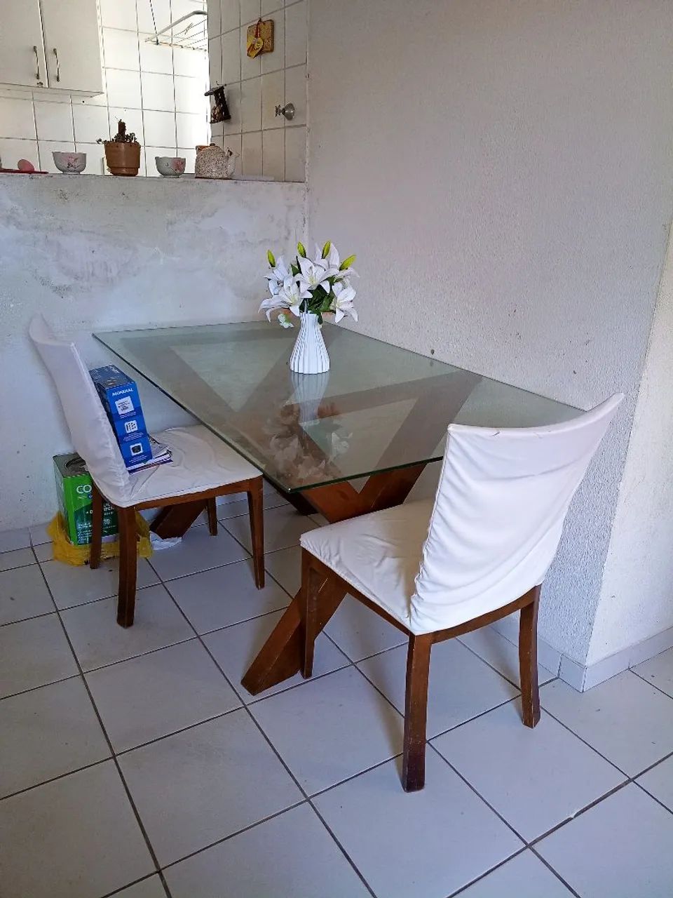 Mesa de vidro com base de madeira maciça  - Foto 2