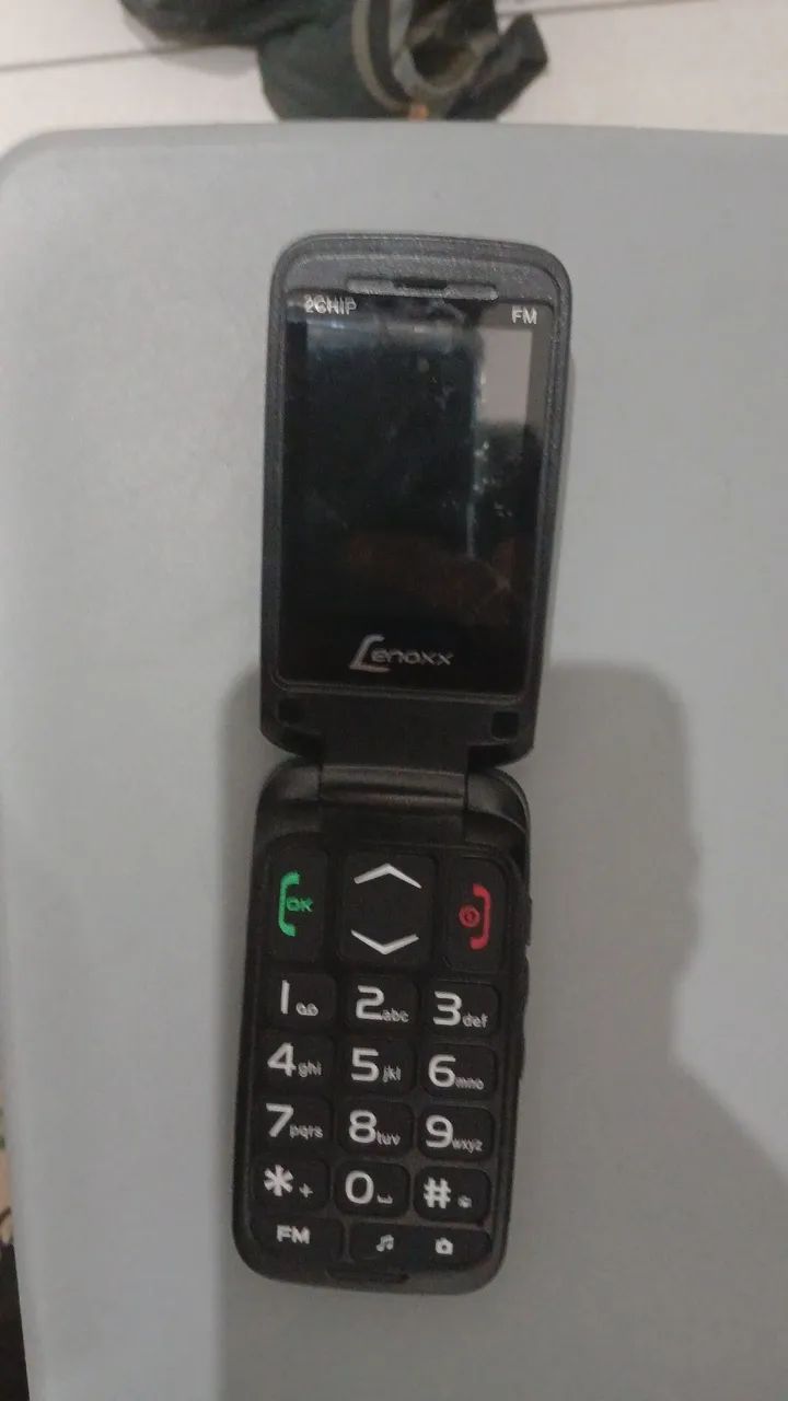 Celular lenox 