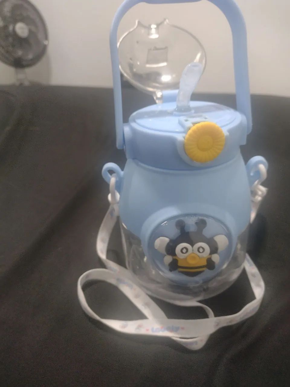 Garrafa squeeze de plástico infantil 800 ml  - Foto 4