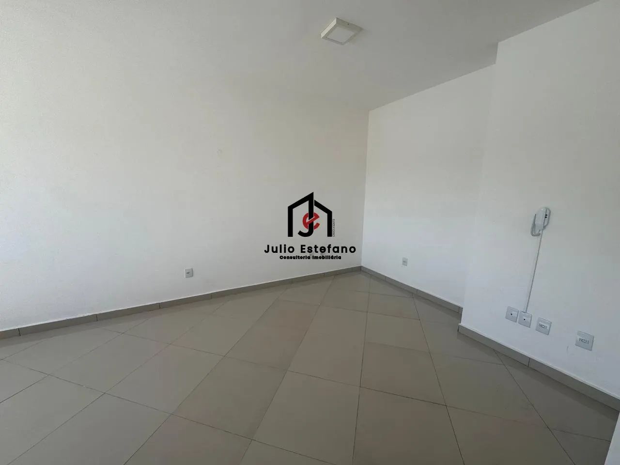 Sala comercial c/ área de 36,00m² no Centro em Pindamonhangaba - Foto 2