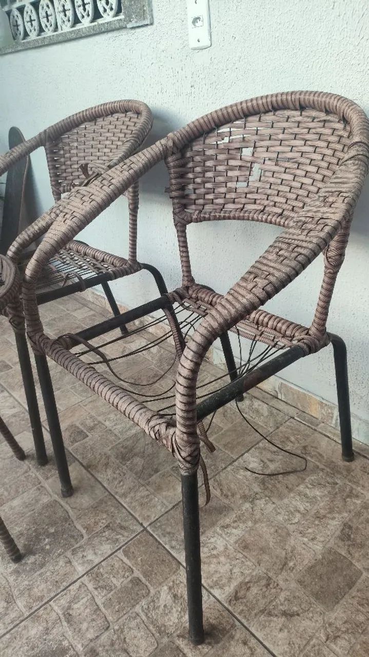 Cadeiras e mesa vime ( para quem deseja reformar) - Foto 3