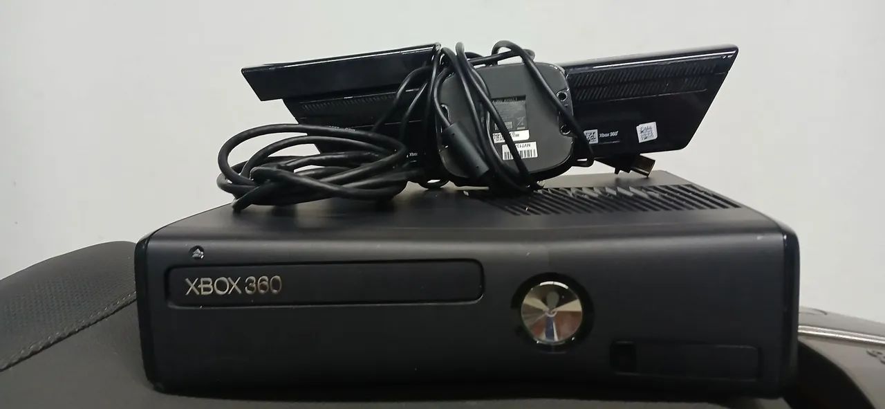 XBOX 360 + Kinect + Zoom sem controle
