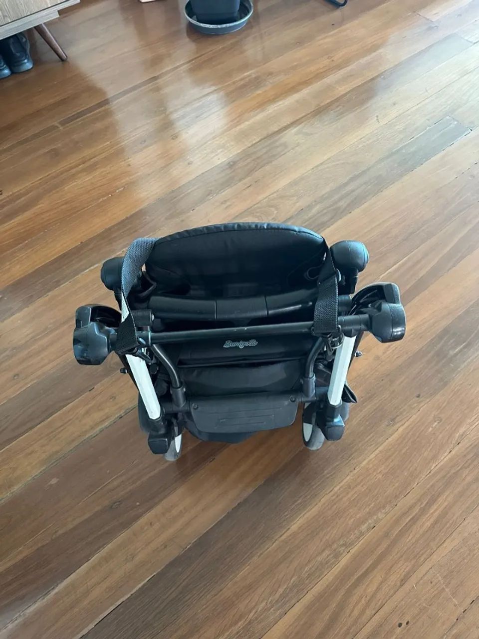 carrinho de bebê marca Burigotto - Foto 5