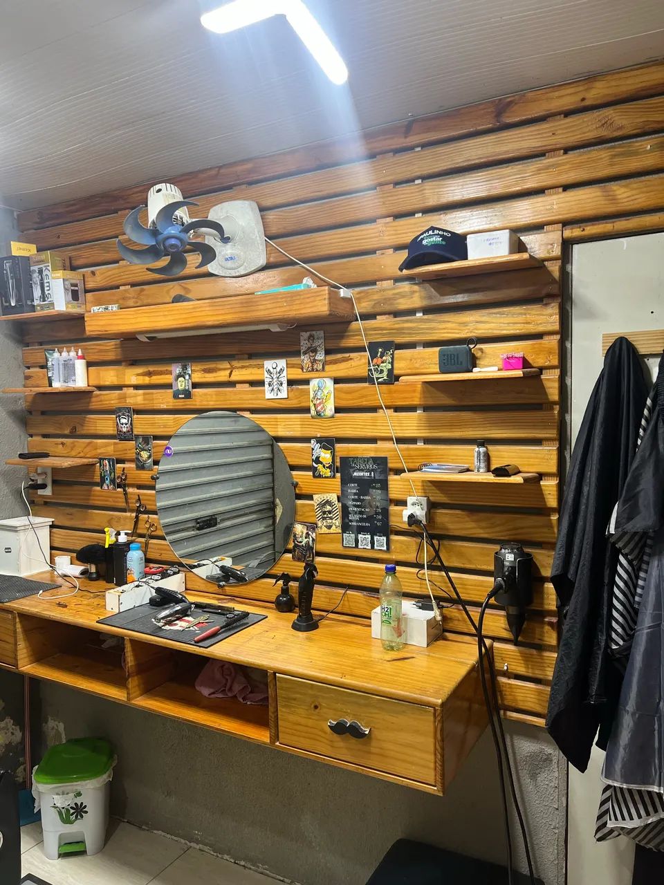 Painel e Bancada para barbearia 