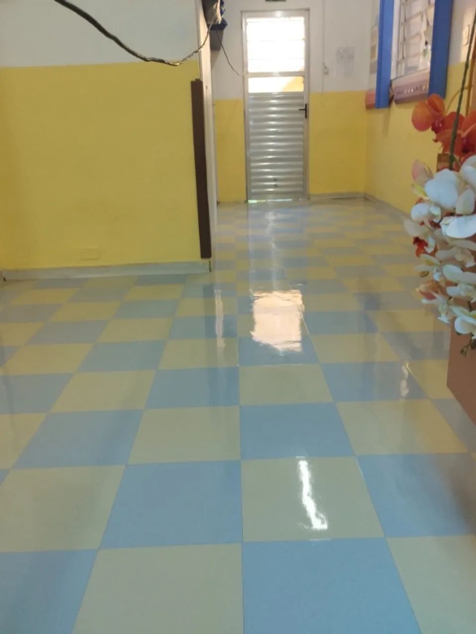 Limpeza de Pisos Vinílico e Paviflex  - Foto 2