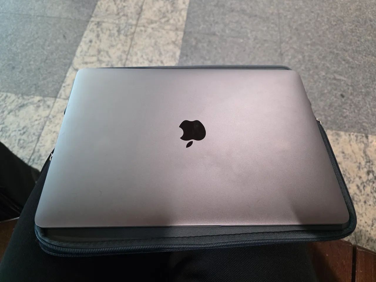 MacBook Pro Touchbar 2019 - Foto 3