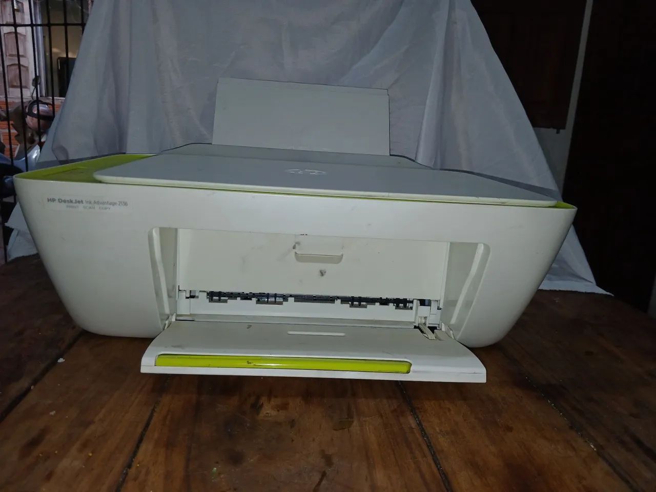 Impressora HP DeskJet Ink Advantage 2136 - Foto 3
