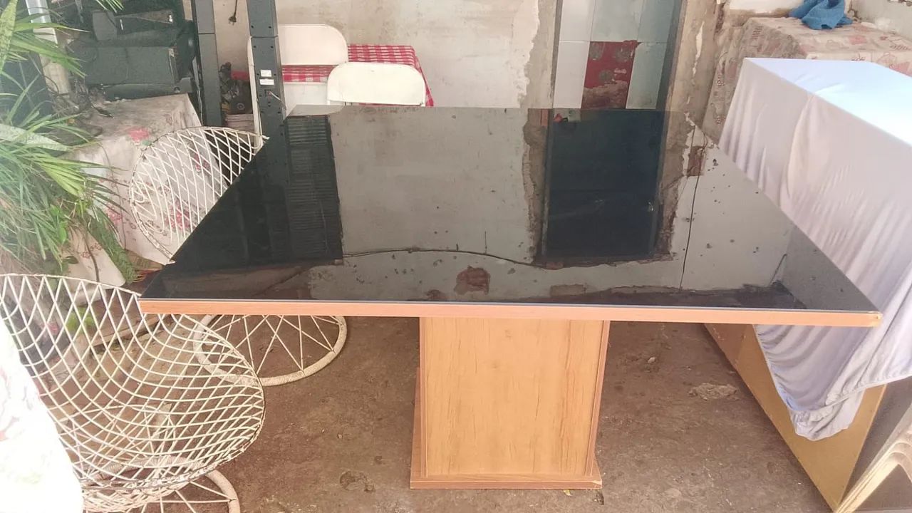 Mesa tampo de madeira com vidro  - Foto 2
