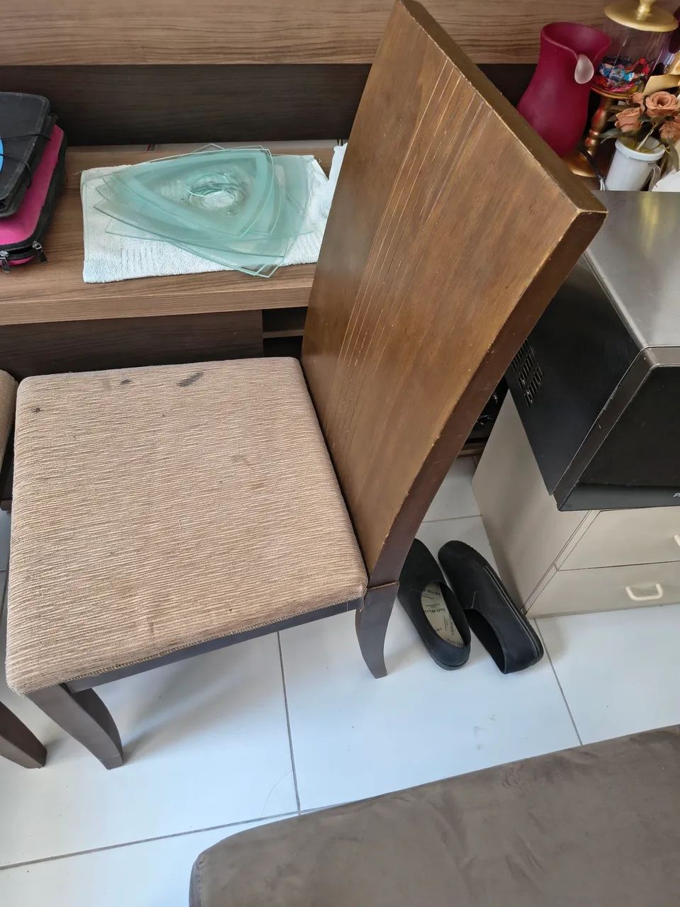 4 cadeiras de jantar com pequena avarias  - Foto 3