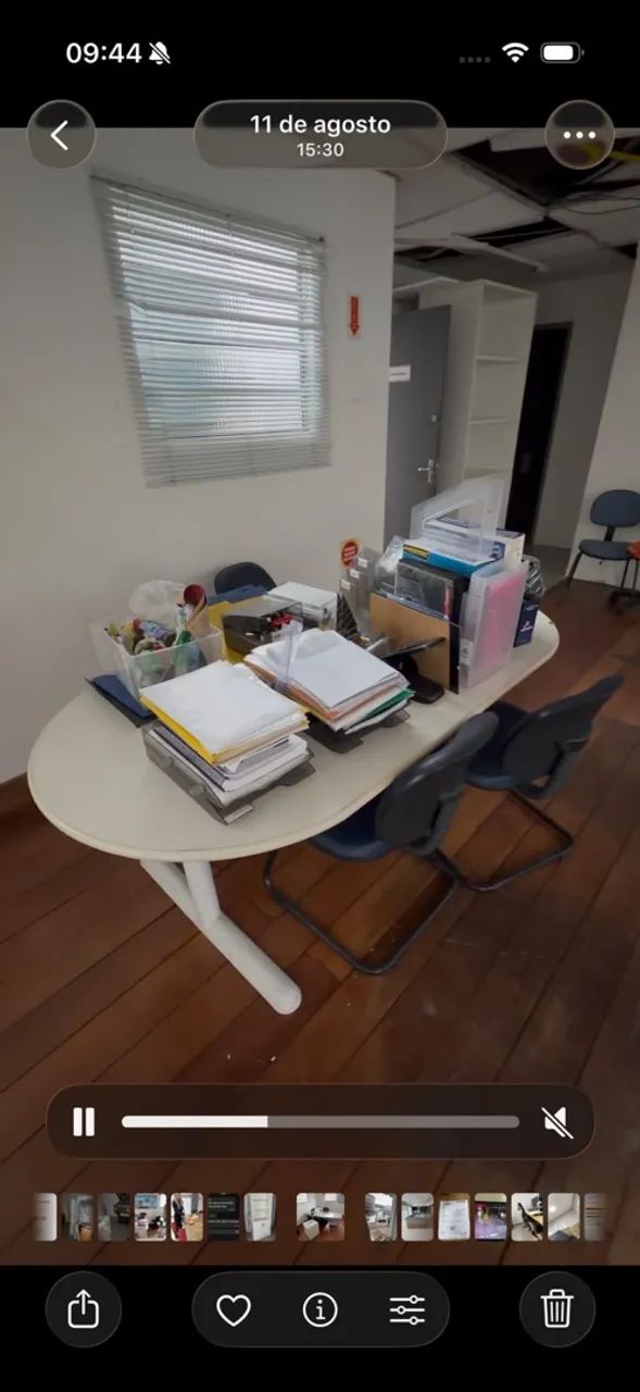 Mesas e cadeiras de escritório 