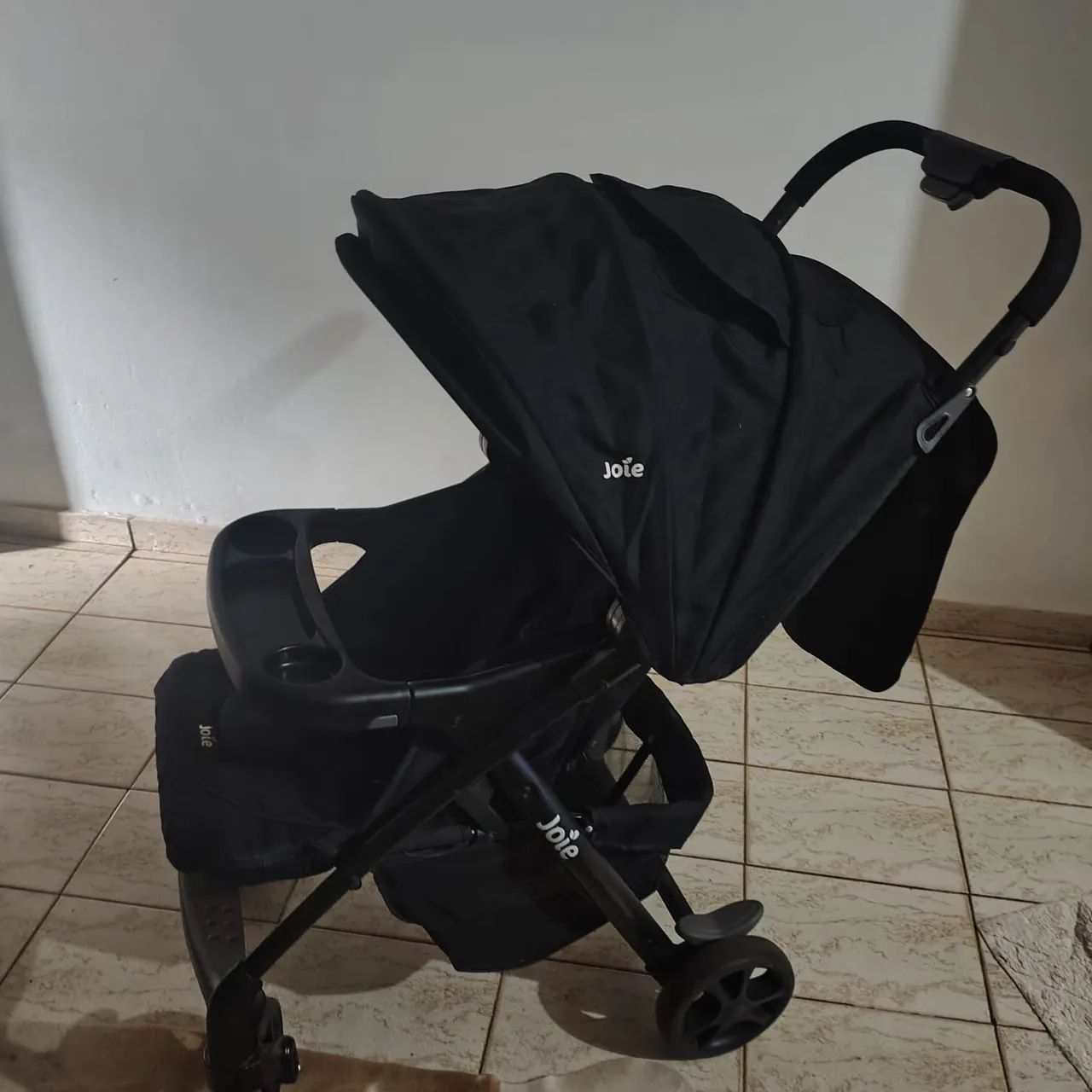 Vendo carrinho de bebê  