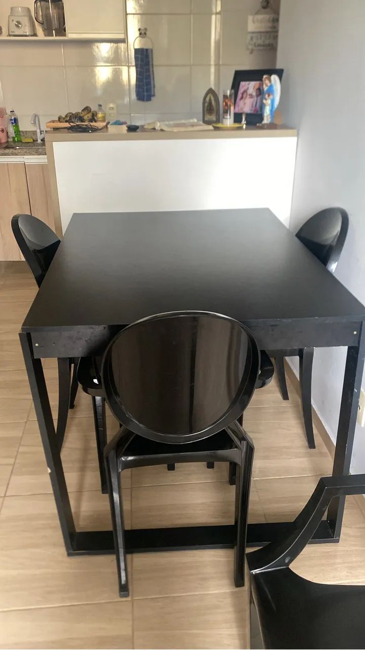 Vendo cadeiras e mesa de madeira  - Foto 2
