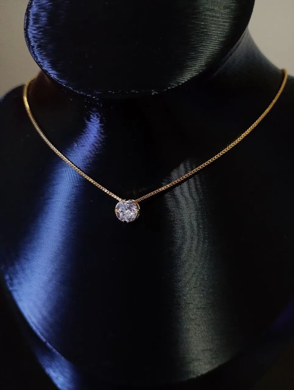 Colar Feminino Ponto de Luz 