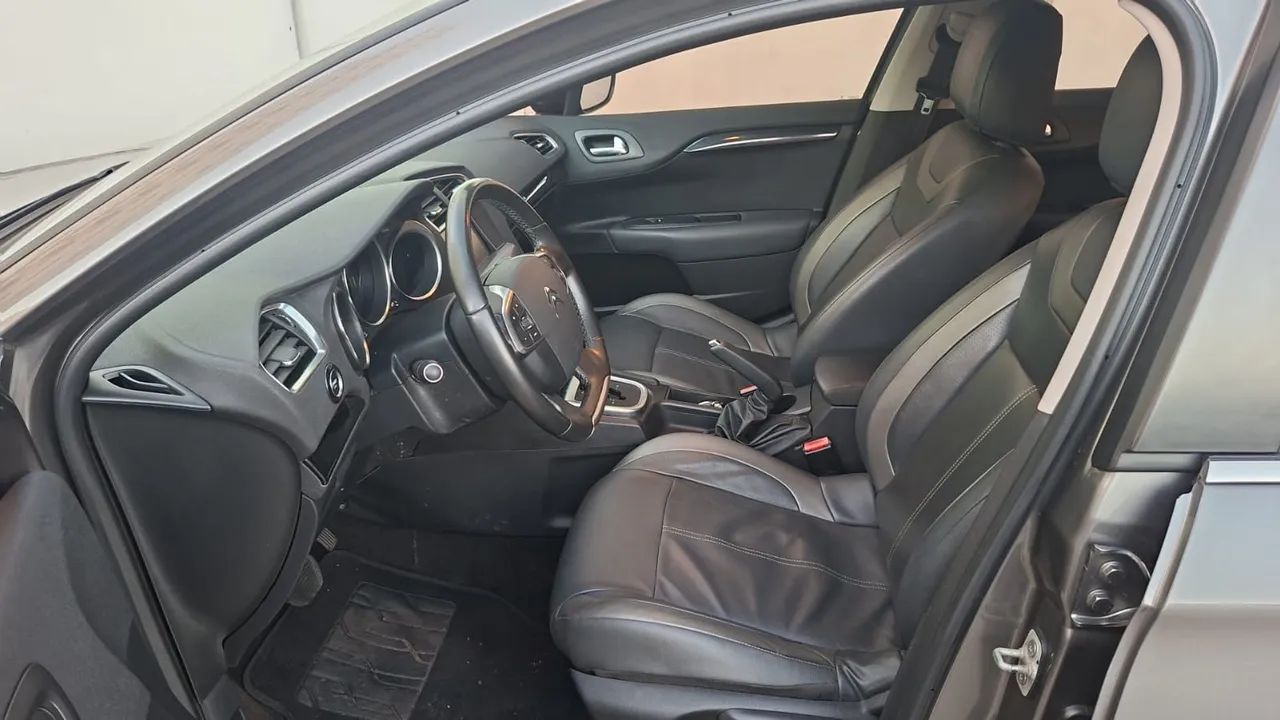 Citroën C4 C4 LOUNGE Exclusive 1.6 Turbo Flex Aut. 2017