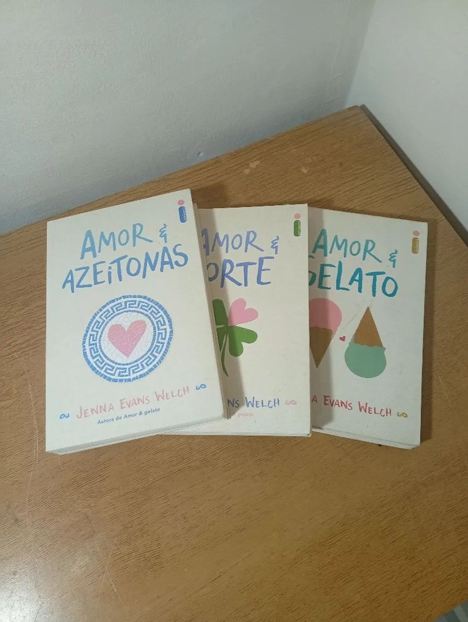 Box Amor e Livros Em Ótimo Estado! - Foto 3