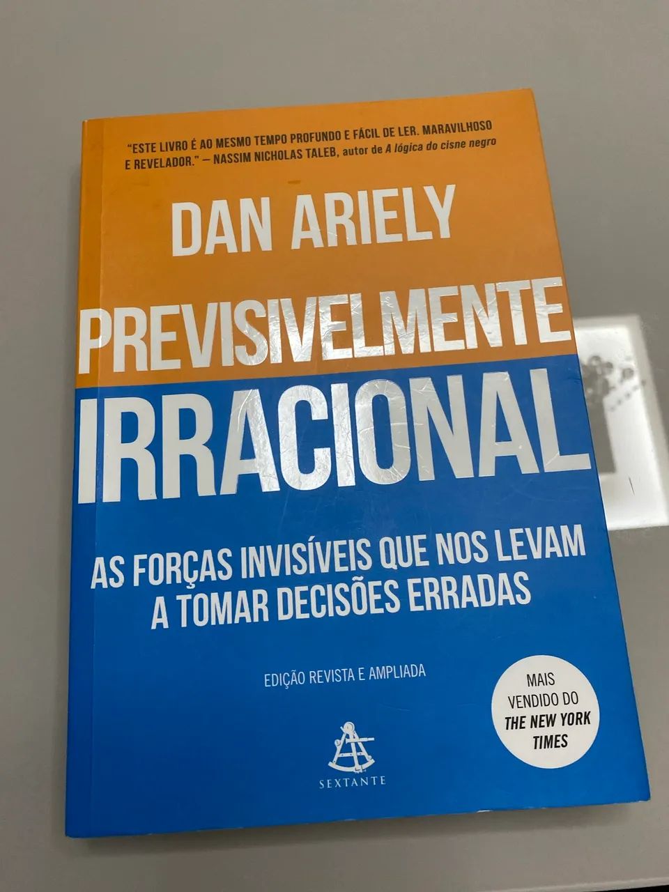 Previsivelmente Irracional