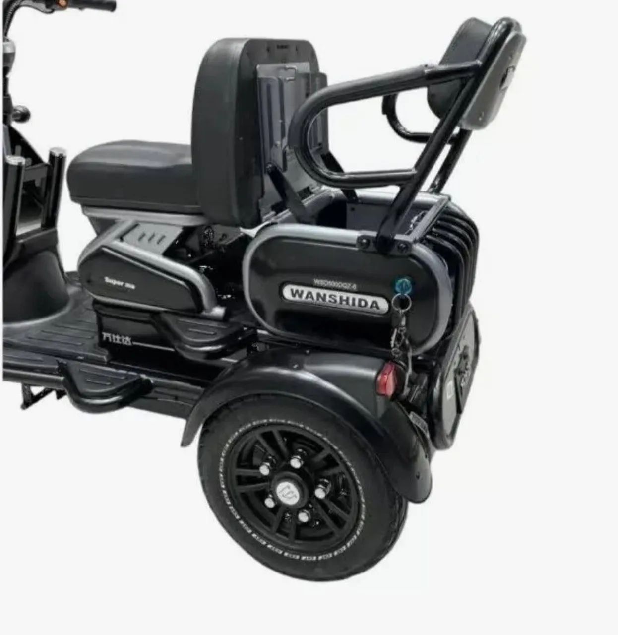 VENDO TRICICLO ELETRICO 3 LUGARES SEMI NOVO ANO 2026 1000W CARREGADOR BIVOLT SUPORTA 250 K - Foto 4
