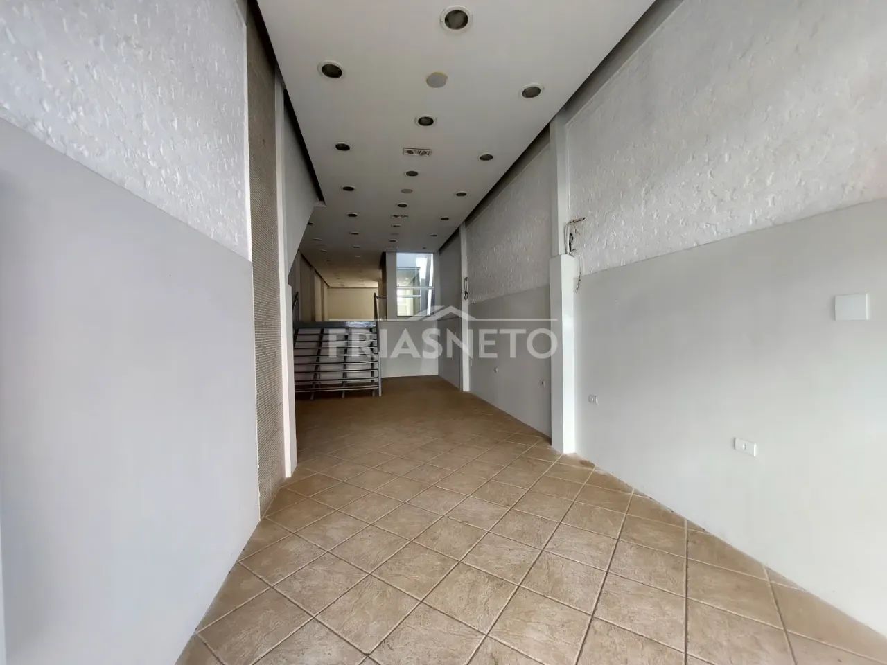 Salão comercial para próximo à Rua Governador - Foto 3