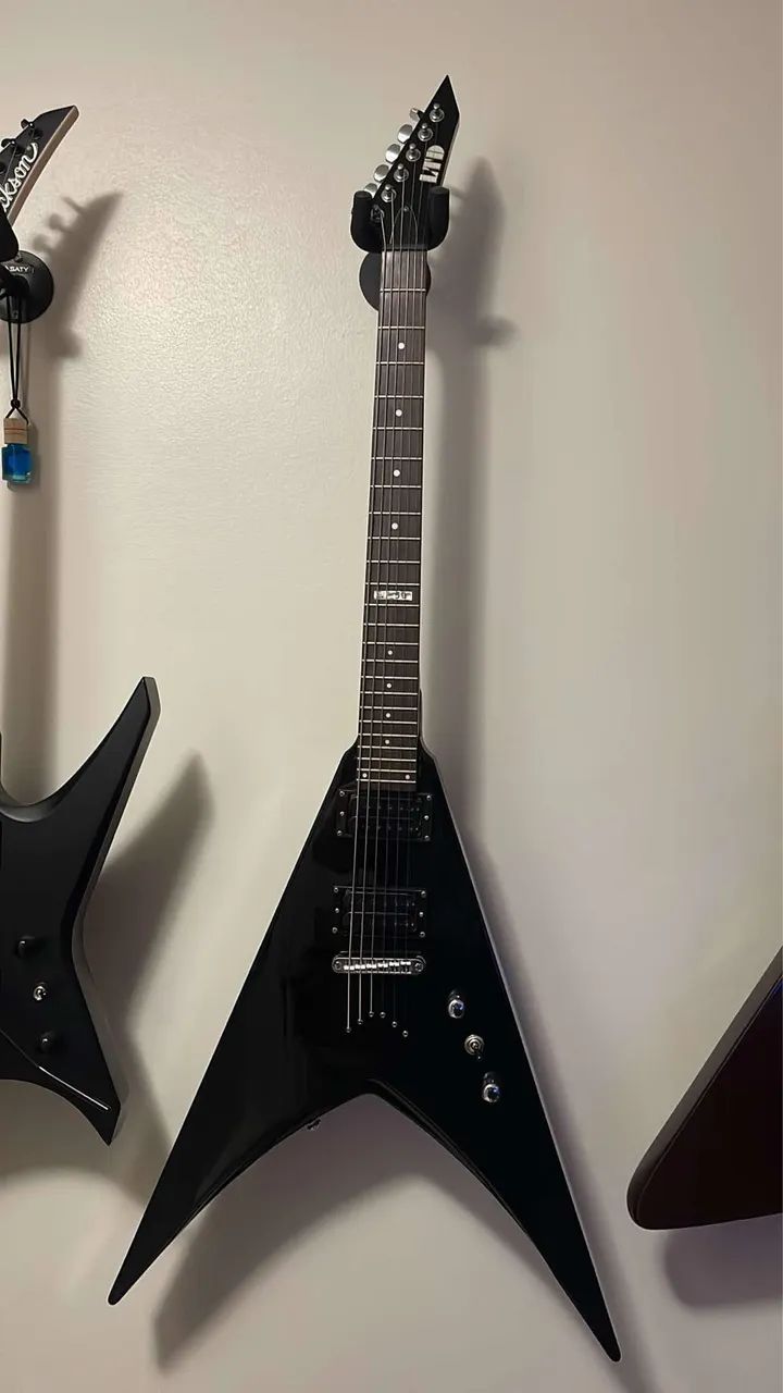 Guitarra LTD Flying v
