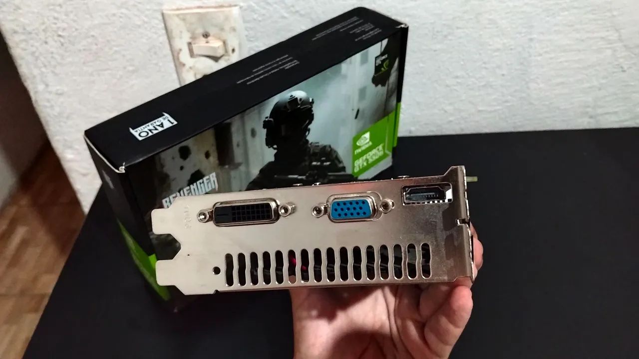GEFORCE GTX 550 ti 2G - Foto 3
