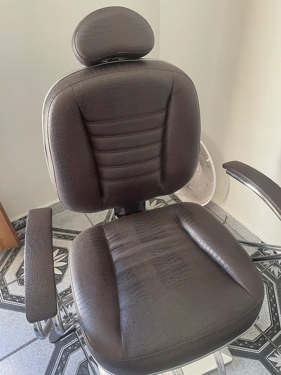 Poltrona Reclinável Barbearia - Foto 3
