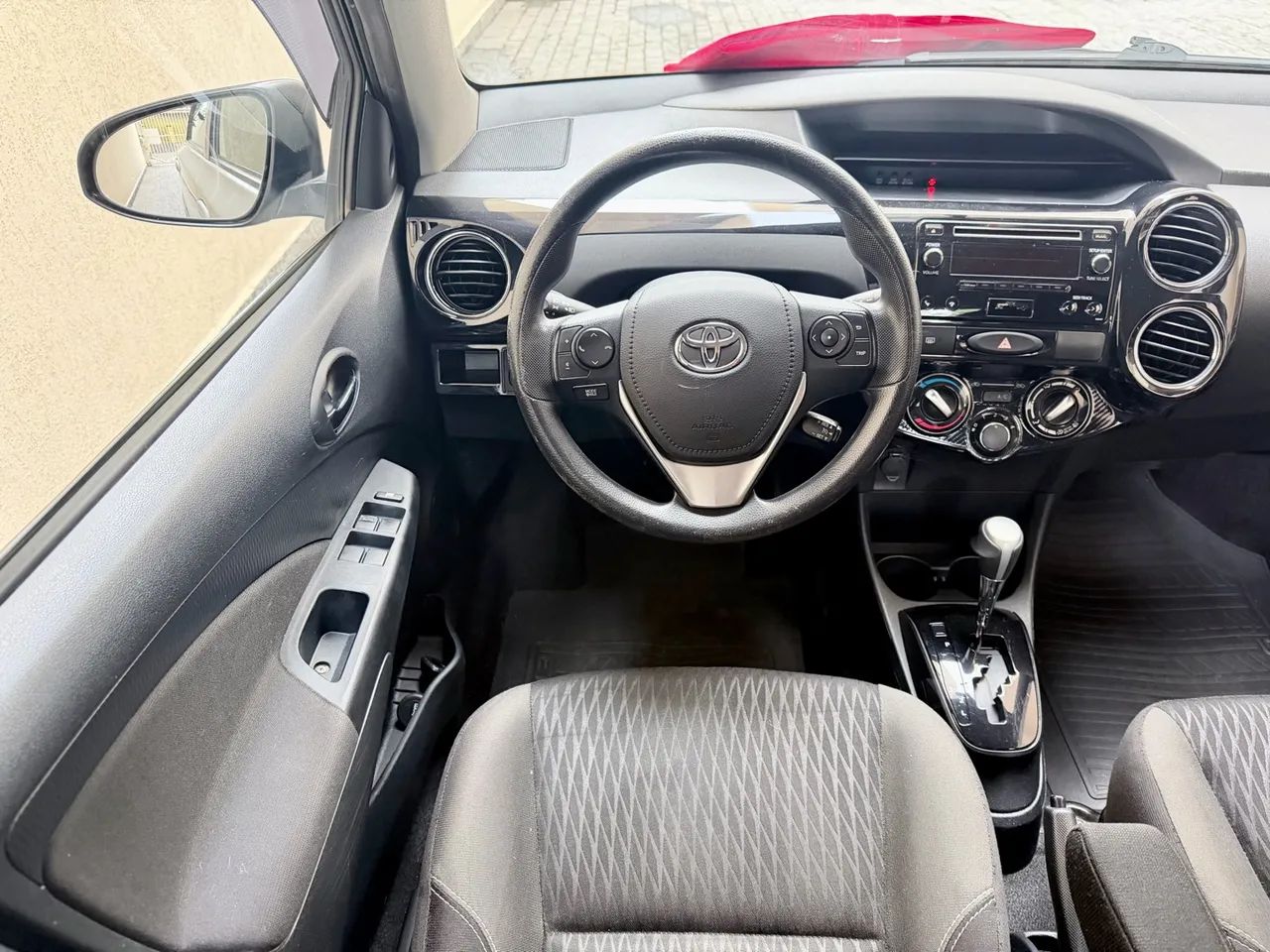 Toyota Etios XS 1.5 Flex 16V 5p Aut., foto 10 de 20