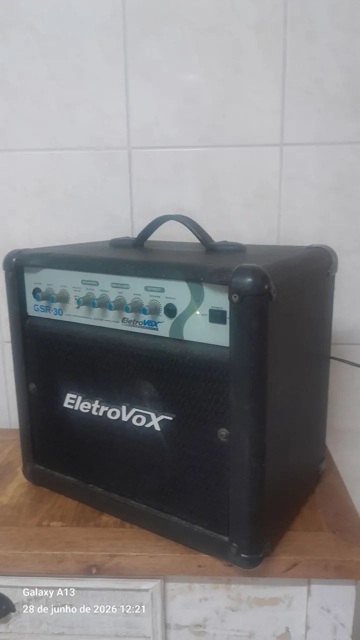 AMPLI GSR- 30 ELETROVOX "TROCO ".