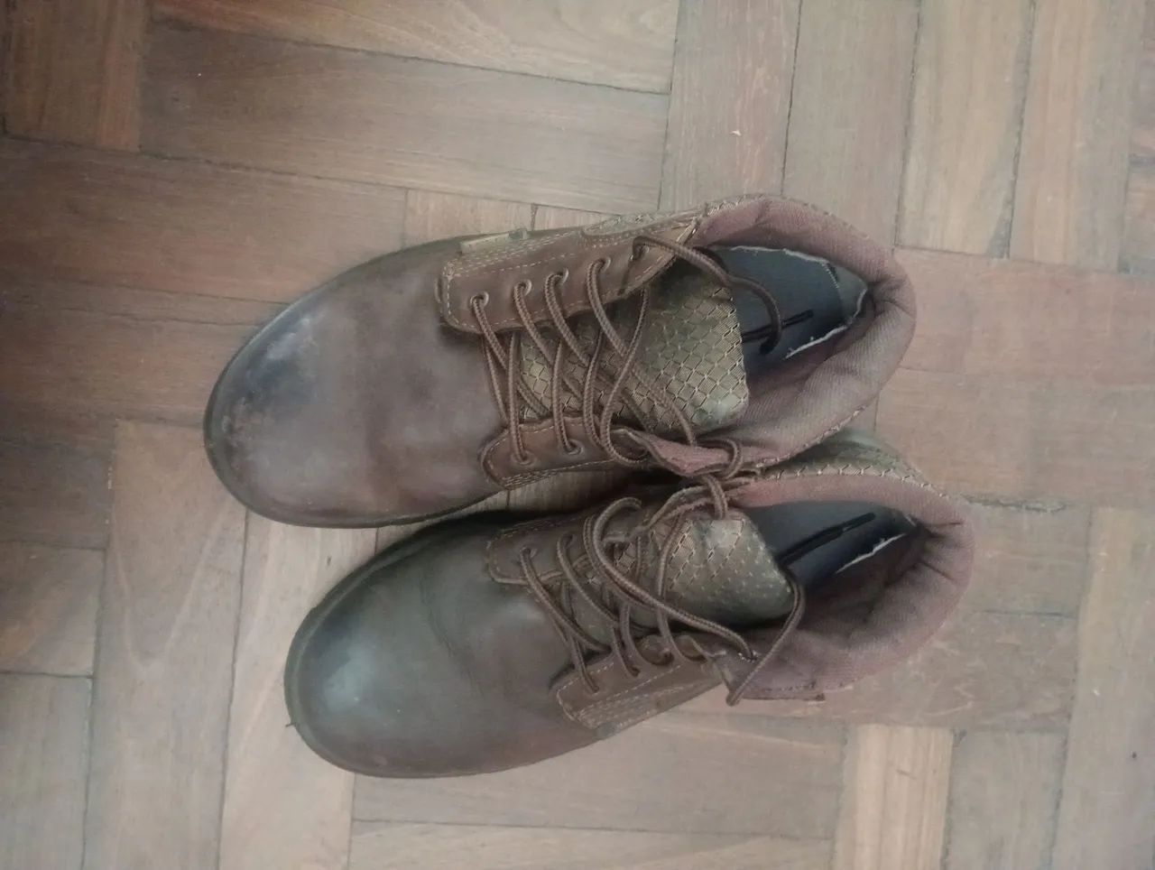 Bota marluvas muito nova 