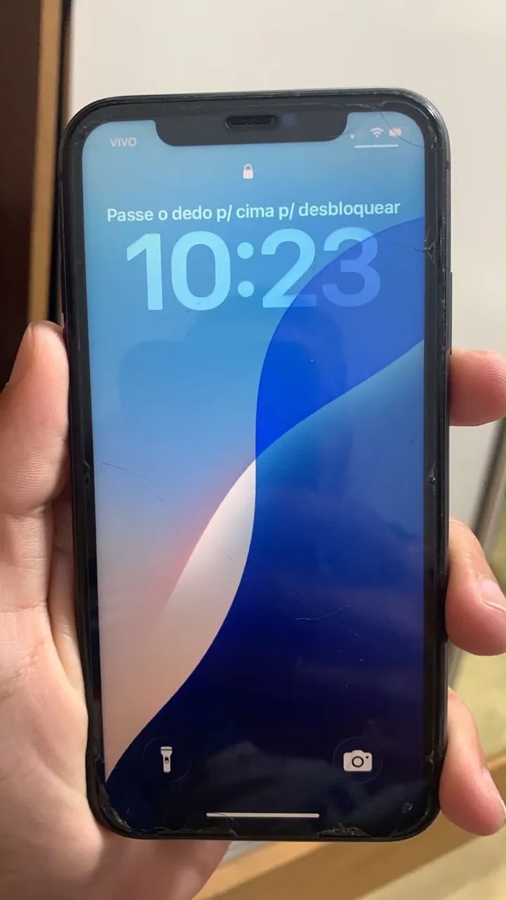 iPhone 11, 64 GB, 90% bateria