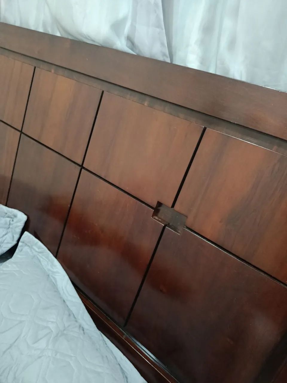 Cama de casal madeira ( com colchão )