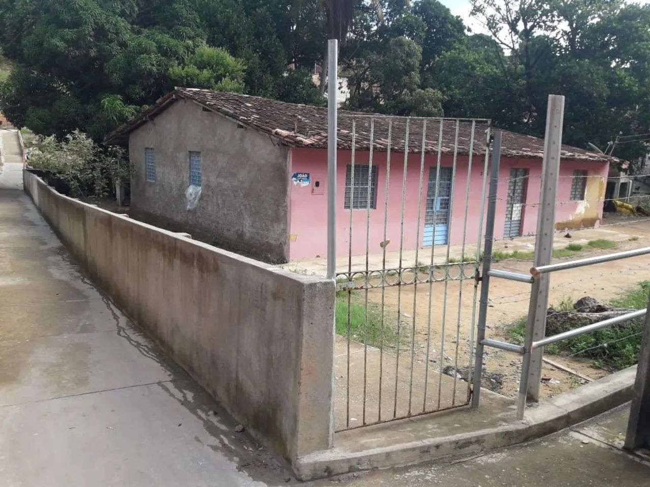 Terreno Grande com Casas - Foto 2